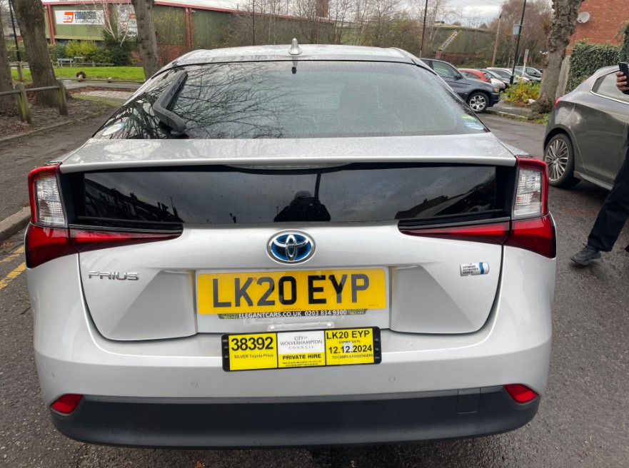 toyota-prius-hybrid-lk20eyp-wolverhampton-plates-car-hire-elegantcars